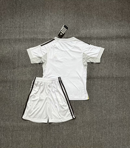 2025-26 Real Madrid   home kid kit