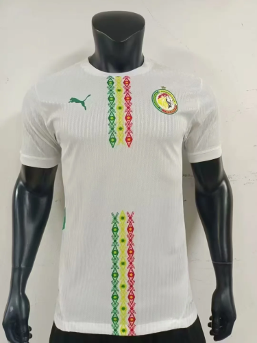 senegal 2024-25 white player version  (The player version is more slim fit, it is recommended to buy one size larger)