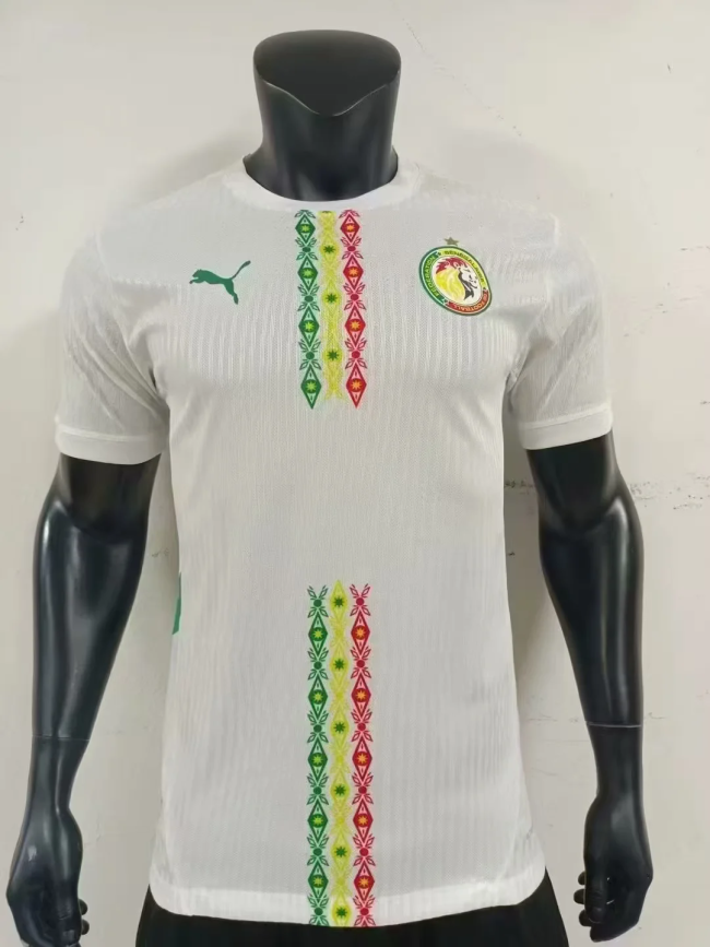 senegal 2024-25 white player version (The player version is more slim fit, it is recommended to buy one size larger)