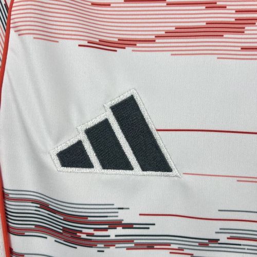 2025-26 Bayern away woman jersey