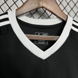 2024-25 Manchester United black goalkeeper jersey