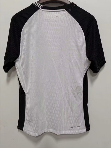 2025-26 Corinthians home player version jersey  (The player version is more slim fit, it is recommended to buy one size larger)