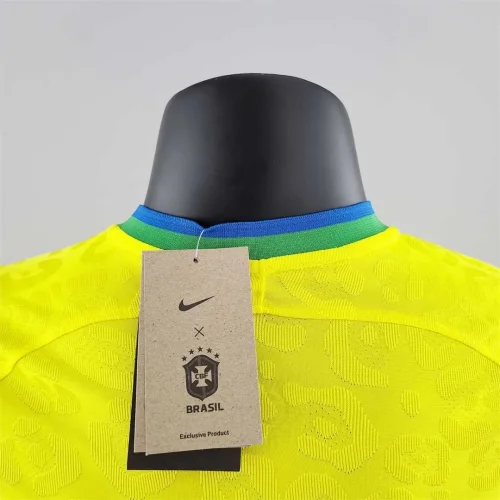 2022 Brazil home player version soccer jerseys (The player version is more slim fit, it is recommended to buy one size larger)