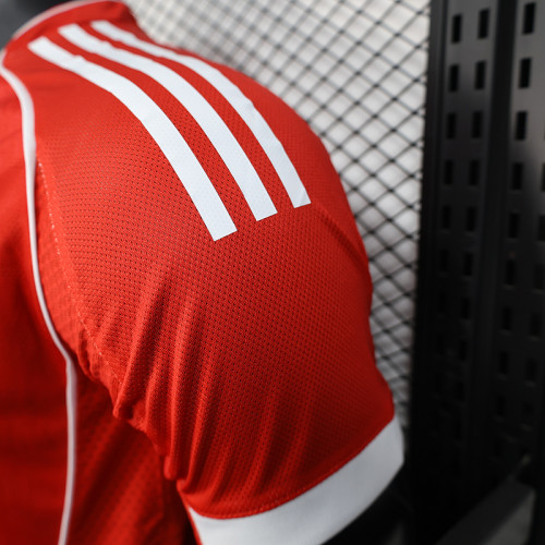 2025-26 Bayern home player version jersey  (The player version is more slim fit, it is recommended to buy one size larger)