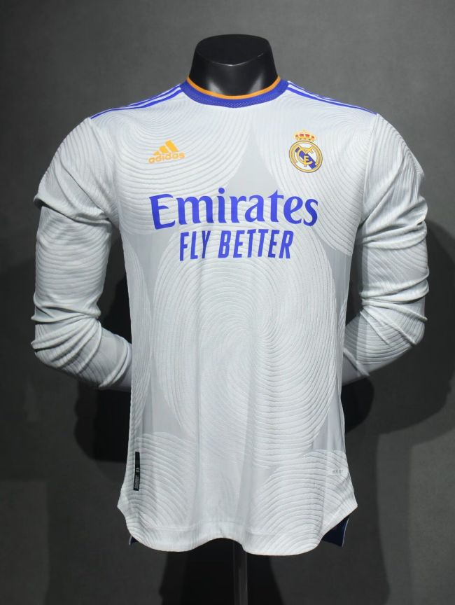 Real Madrid 2021-22 home long sleeve player version (The player version is more slim fit, it is recommended to buy one size larger)