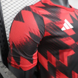 2025-26 Manchester United  red and black player version training jersey   (The player version is more slim fit, it is recommended to buy one size larger)