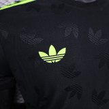 2024-25 Manchester United  black special player version jersey (The player version is more slim fit, it is recommended to buy one size larger)