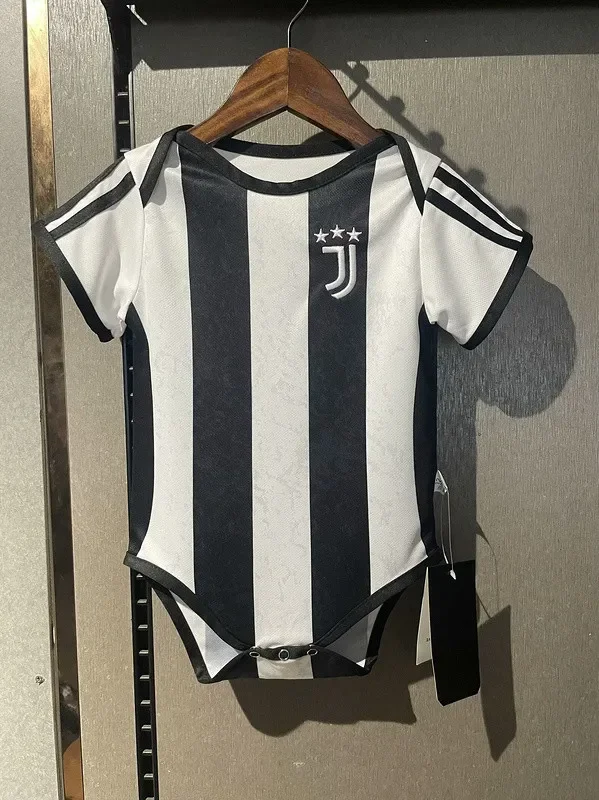 2024-25 Juventus home baby jersey
