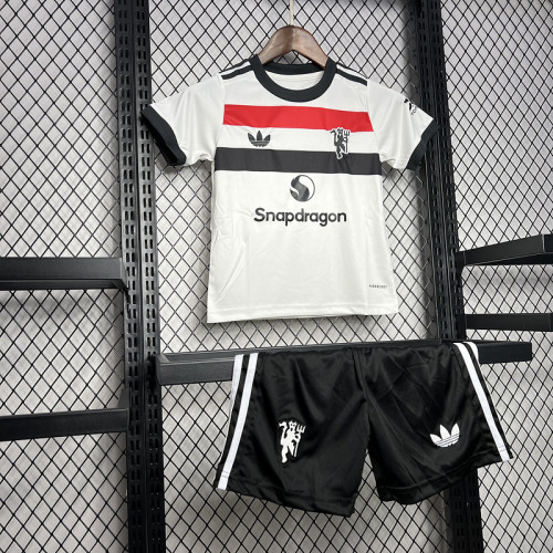 2024-25 Manchester United third away kid kit