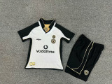 2000-01 .Manchester United  REVERSIBLE kid kit