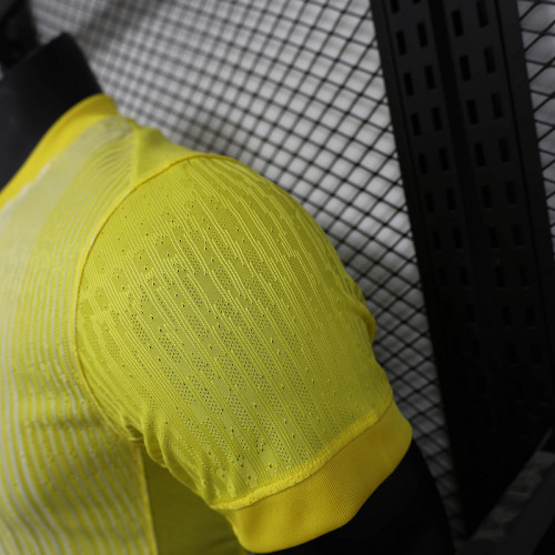 2025-26 France yellow player version jersey  (The player version is more slim fit, it is recommended to buy one size larger)