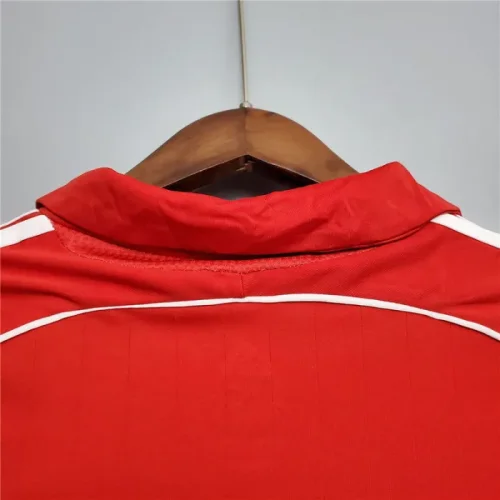Liverpool 2006-07 home soccer jerseys