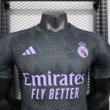 24-2025 Real Madrid black special player version jersey(The player version is more slim fit, it is recommended to buy one size larger)