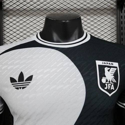 2024-25 Japan White and Black Special Player version(The player version is more slim fit, it is recommended to buy one size larger)