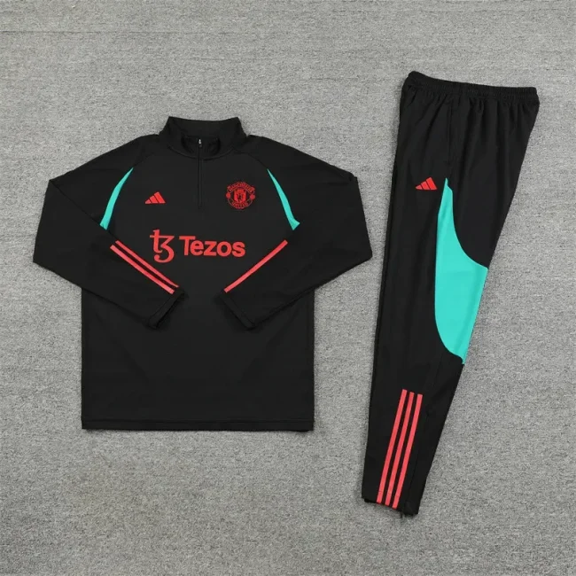 Manchester United 2023-24 long sleeve training clothes