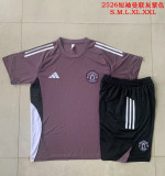 2025-26 .Manchester United  dark purple training suit