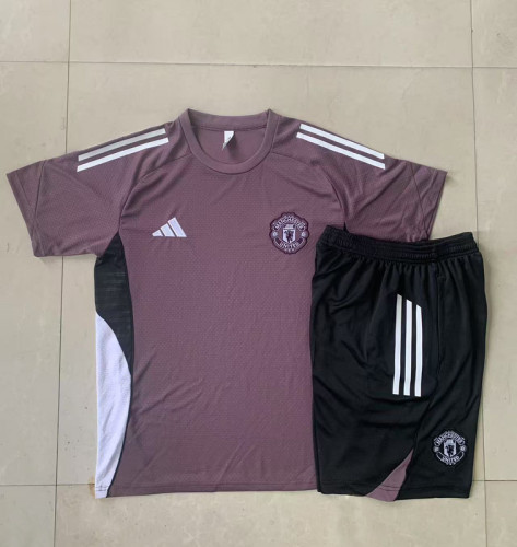 2025-26 .Manchester United  dark purple training suit