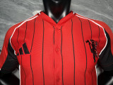 2025-26 Manchester United   red baseball player version jersey (The player version is more slim fit, it is recommended to buy one size larger)
