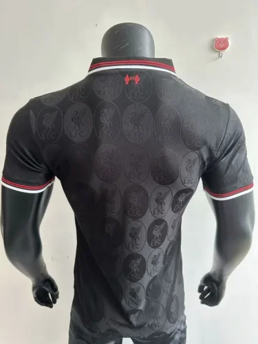 liverpool 2025-26 black player verison (The player version is more slim fit, it is recommended to buy one size larger)