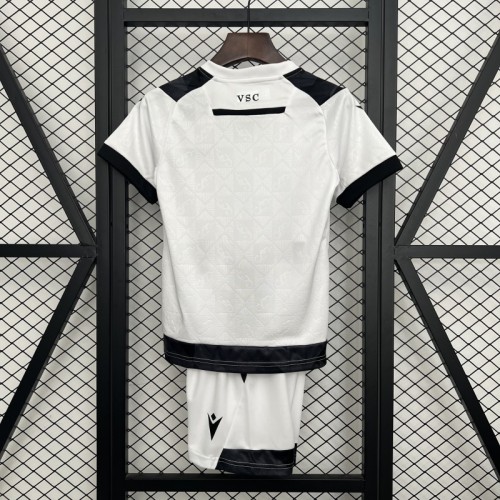 25-26 Vitoria de Guimaraes Home Kids kit