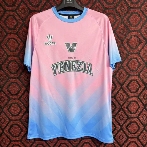 2024-25 Venezia pink and blue goalkeeper jersey