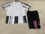 2025-26 Juventus   home kid kit with sponsor
