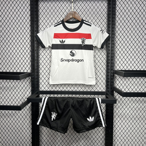 2024-25 Manchester United third away kid kit