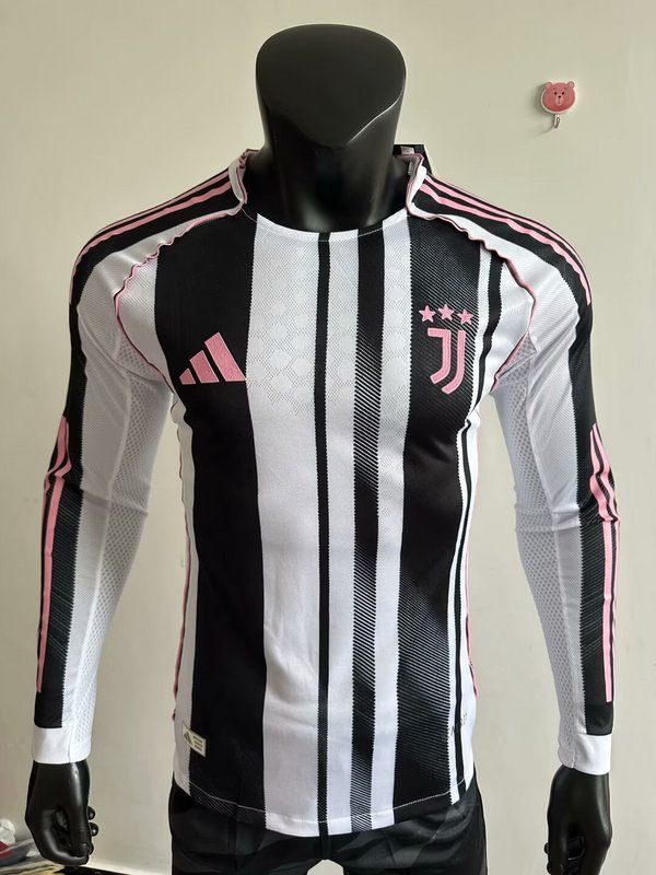 2025-26 .Juventus  home long sleeve player version jersey    (The player version is more slim fit, it is recommended to buy one size larger)