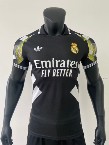 2025-26 .Real Madrid    black player version jersey  (The player version is more slim fit, it is recommended to buy one size larger)