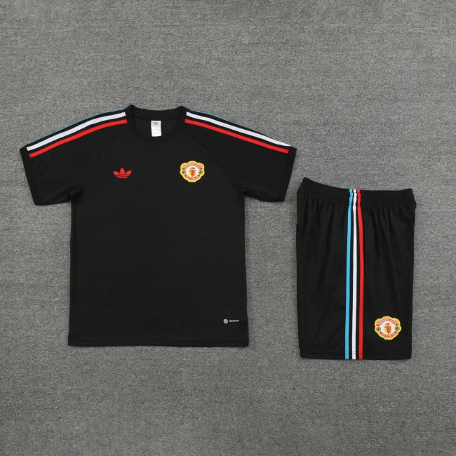 2024-25 Manchester United black training suit