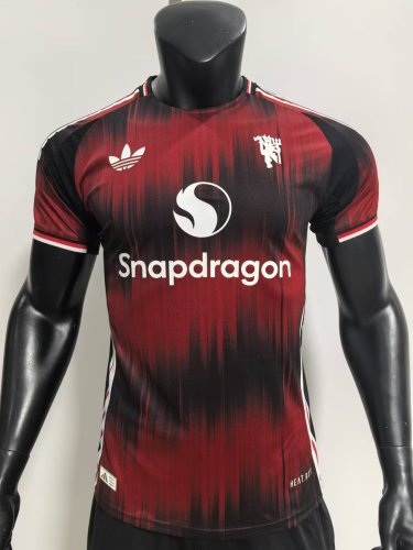 Manchester United   2024-25 red black player version  (The player version is more slim fit, it is recommended to buy one size larger)