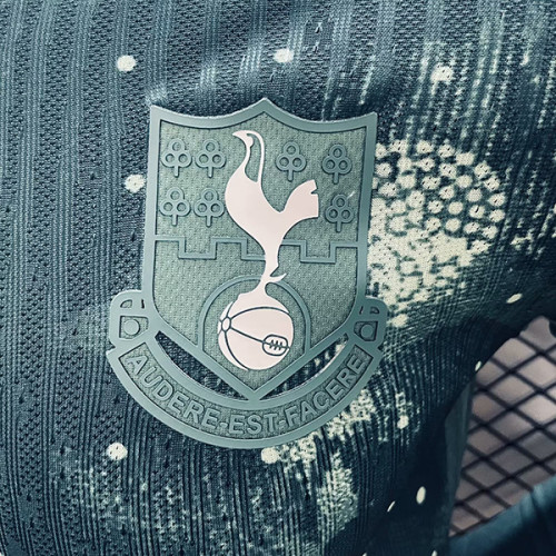 tottenham  Third away green long sleeve player version jersey (The player version is more slim fit, it is recommended to buy one size larger)