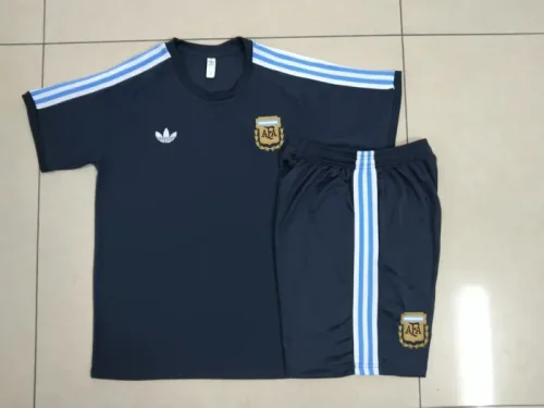 D2559# 2025-26 Argentina dark gray retro version-short-sleeved suit