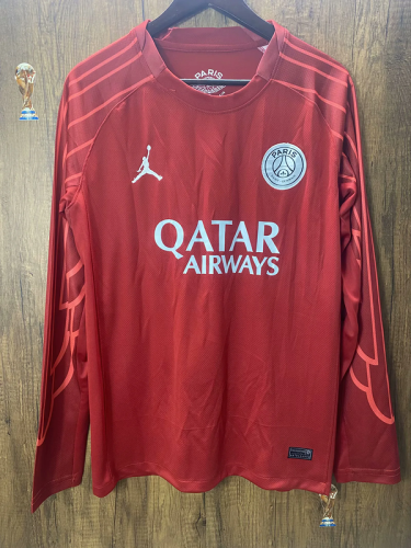 2025-26 .Paris Saint Germain   red long sleeve goalkeeper jersey