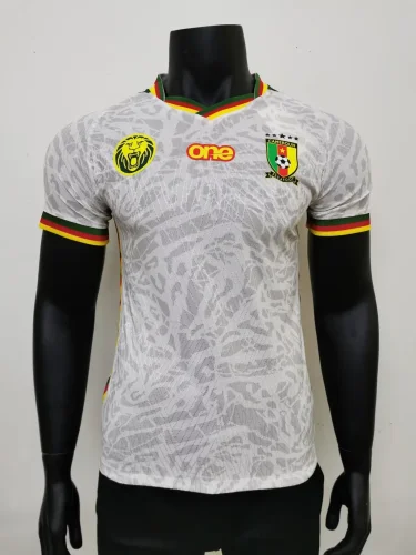 2023-24 Cameroon white player version(The player version is more slim fit, it is recommended to buy one size larger)