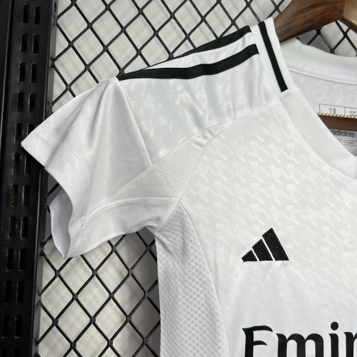 2024-25 Real Madrid home kid kit