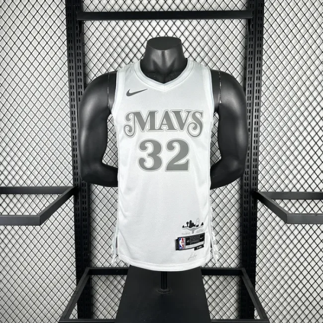 Dallas Mavericks 2025 City Edition White FLAGG #32