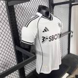 2025-26 Fulham home player version soccer jersey size(The player version is more slim fit, it is recommended to buy one size larger)