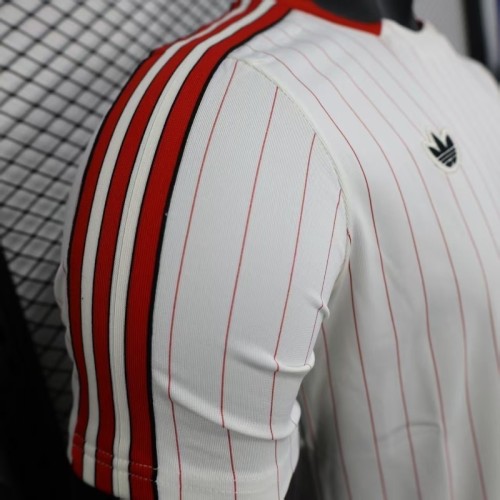2025-26 Benfica White Retro Model Player Version size (The player version is more slim fit, it is recommended to buy one size larger)