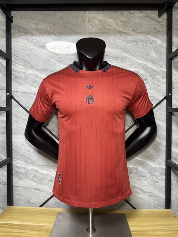 Bayern Munich 2025-26 Red retro Player version jersey(The player version is more slim fit, it is recommended to buy one size larger)
