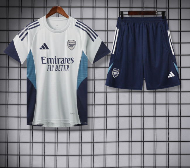 Arsenal 2025-26 Gray training
