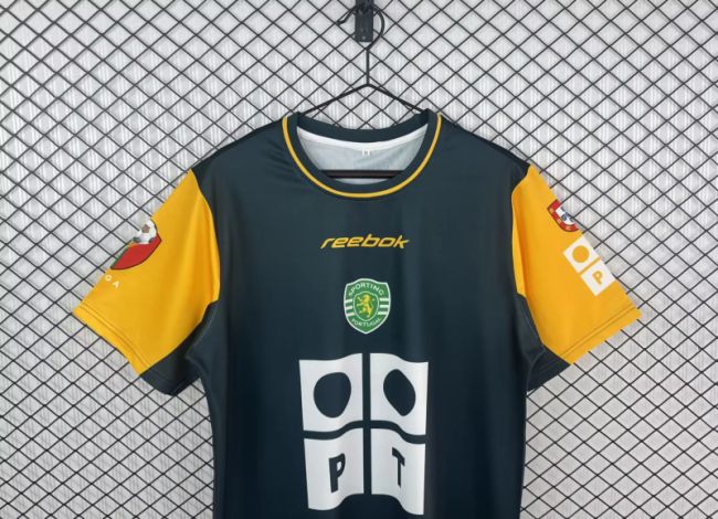 Retro Sporting Lisbon 2002-03 Away Jersey