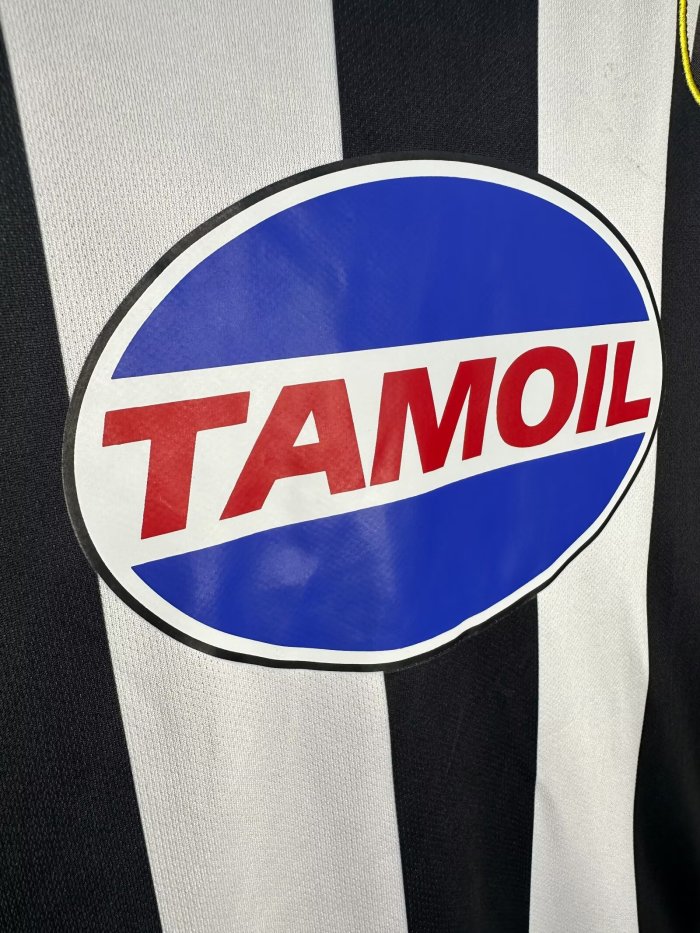 Juventus Home Long Sleeve Retro Jersey 2002/03