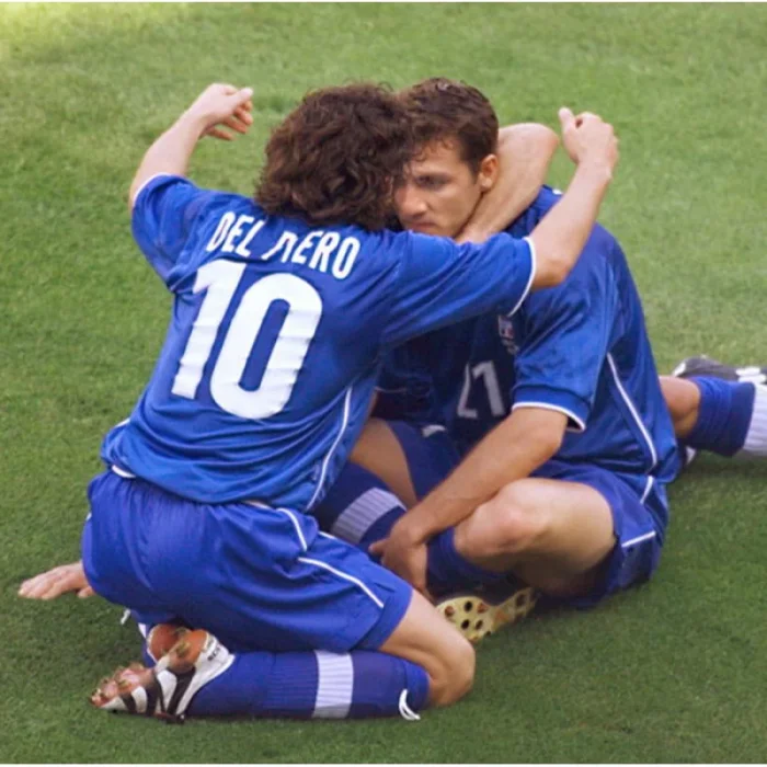 Italy Retro Home Jersey 1998