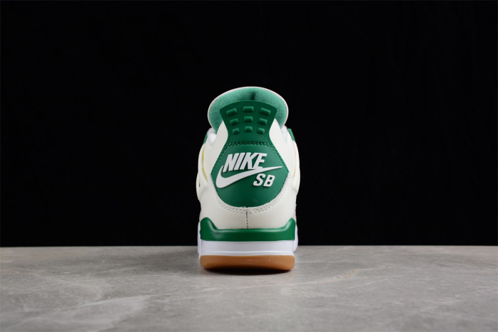 DR5415-103 Air Jordan 4 Retro SB Low Pine Green White Sail Neutral Grey
