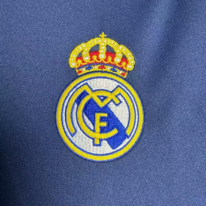 Real Madrid Away Retro Jersey 2005/06