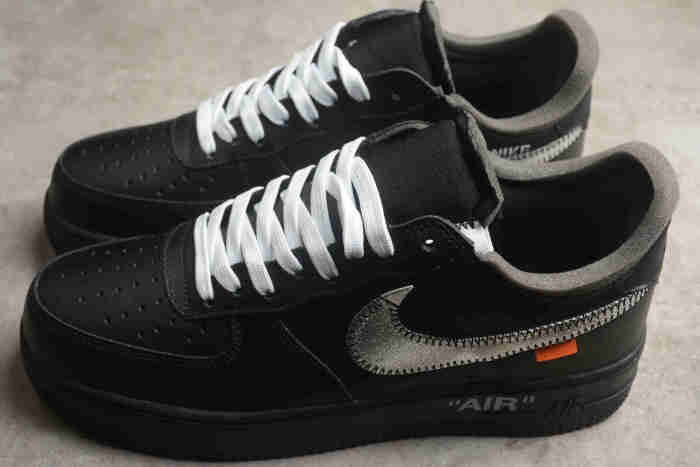 Conplex Con Off-White x MoMa x Air Force 1'07 Virgil black with zipper AV5210-001