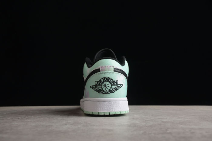 Air Jordan 1 Low SE Tie Dye DM1199-100