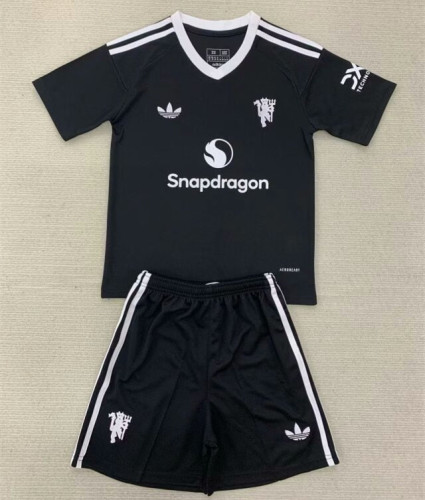 Manchester United Goalkeeper Kids Suit 24/25 Black