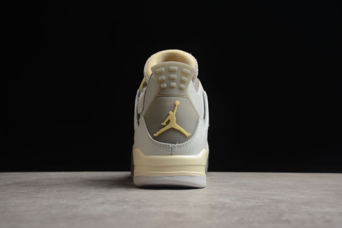 Air Jordan 4 Retro SE Craft Photon Dust DV3742-021